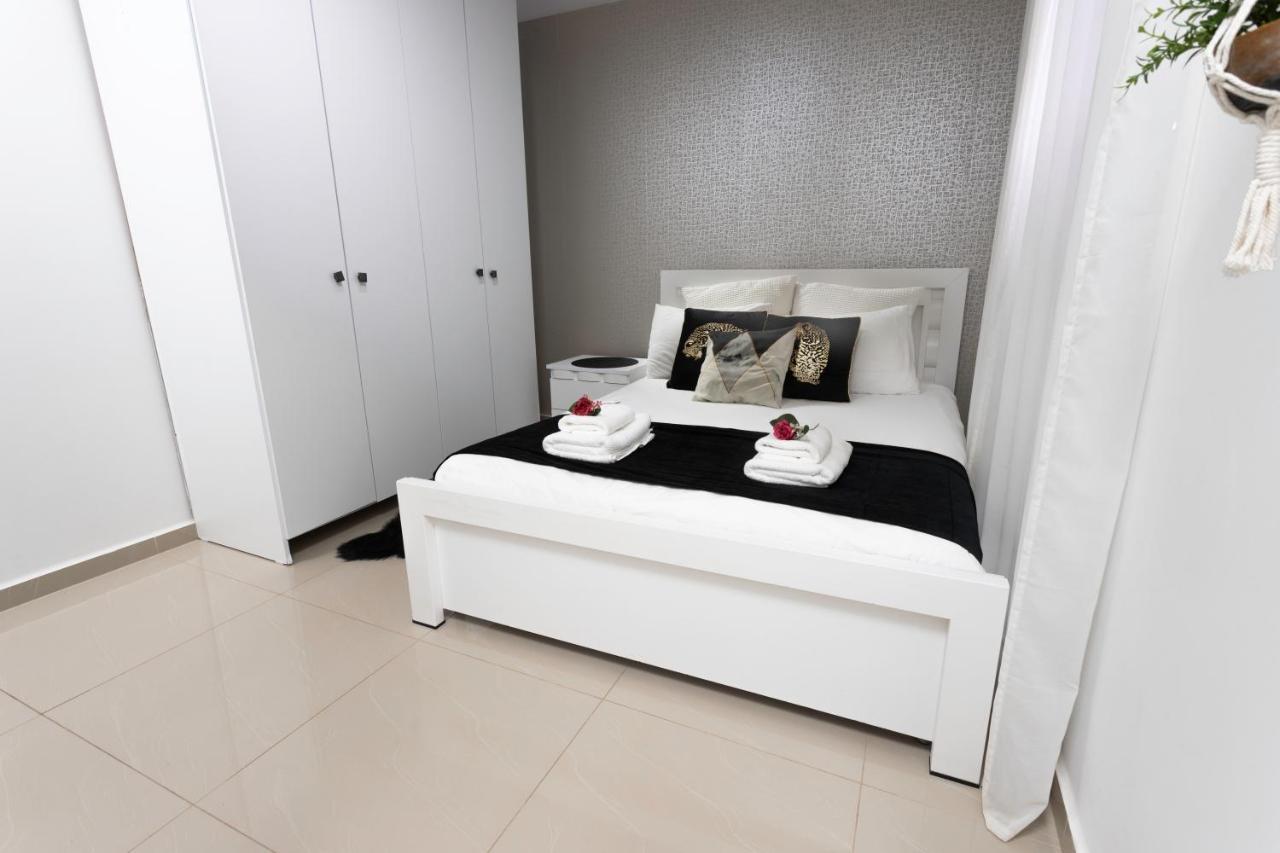 Апартаменти Yalarent Seaview 3Br Apt - Families Only Ейлат Екстер'єр фото